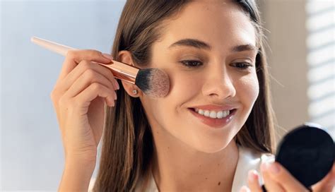 14 Easy Make Up Tips for Night Parties - lifeberrys.com