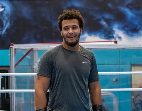 Moses Ithauma signed with Frank Warren – RingSide24