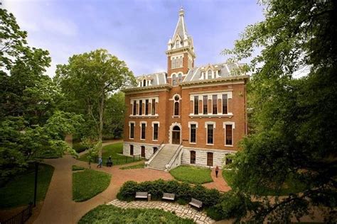 Vanderbilt University: Rankings, Courses, Fees