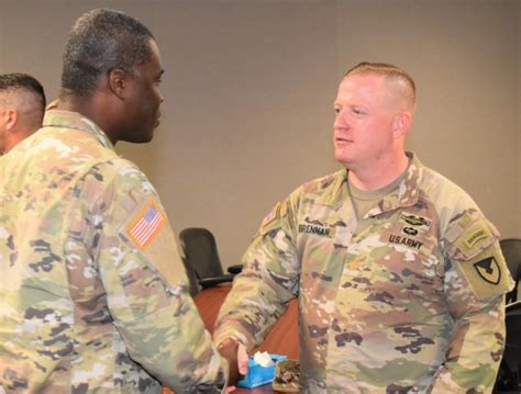 Acquisition officer, double amputee speaks to CGSC students about ...