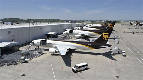 UPS worker dies at at Worldport air freight hub in Louisville, Kentucky ...