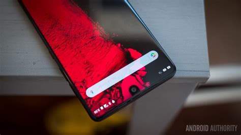 Gli sfondi di Essential Phone PH-1 disponibili al download