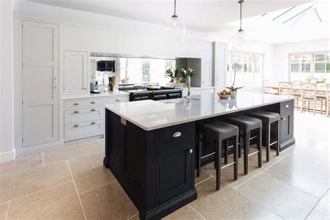 7 Amazing Ideas To Transform Your Large Kitchen Island - Kitchen Ideas