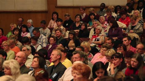 Town Hall Meeting 的图像结果