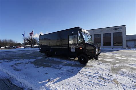 Oshkosh Police Department (WI) SWAT Vehicle - LDV