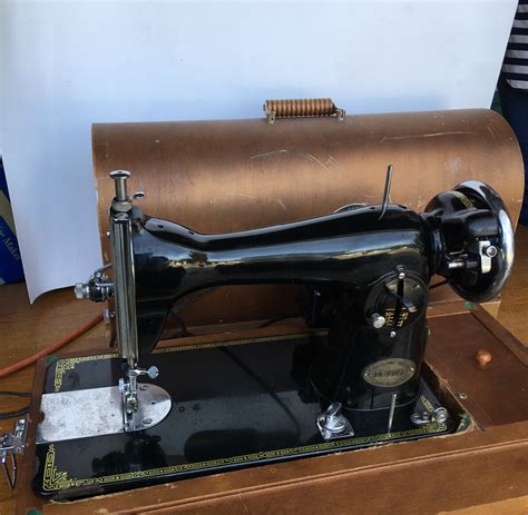 1950 Singer Sewing Machine 1950 Singer Centennial 221 Featherweight: