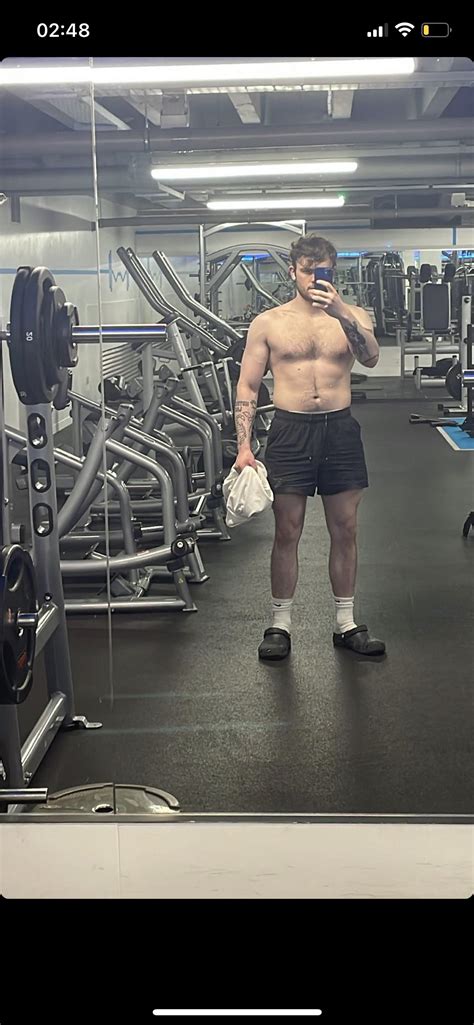 83kg/183lbs. 10 months of training : r/physique