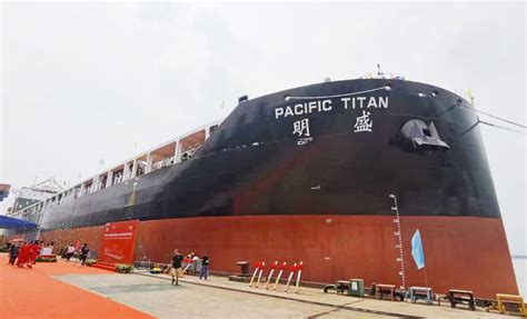 PACIFIC TITAN - a 62,000 DWT multi-purpose heavy lift vessel delivered ...