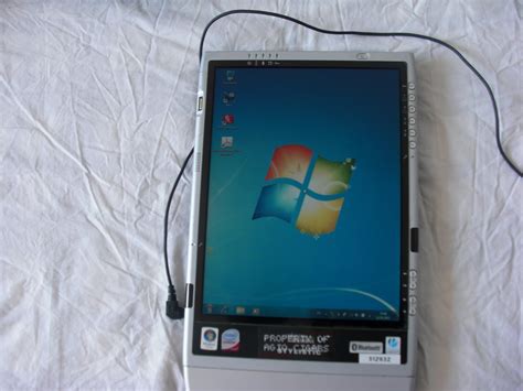 anti-widescreen: Windows Tablet PC Fujitsu Siemens Stylistic ST5112