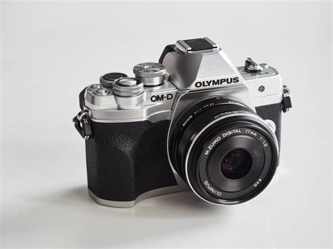 ROBIN WONG : Olympus OM-D E-M10 Mark IV Review