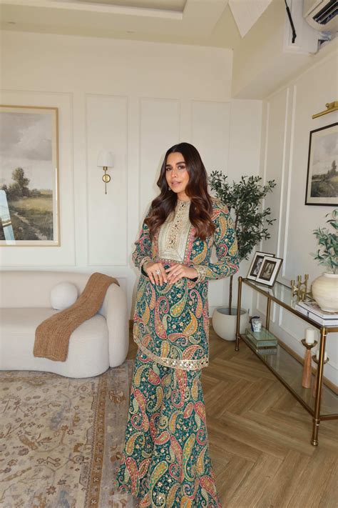 Elizey Paisley Embroidered Sharara Set - Green – Auraya Fashion
