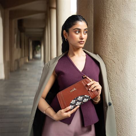 Arika Zipper Wallet - Gwalior Weaves