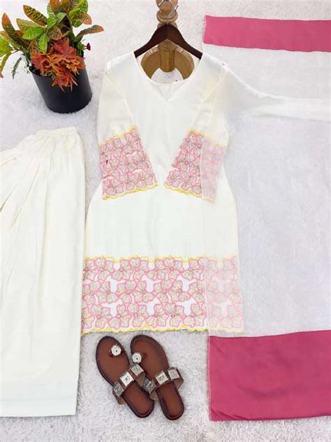 NSR 889 CREPE PAKISTANI STYLE DESIGNER LOOK LADIES SUITS AT BEST ONLINE ...