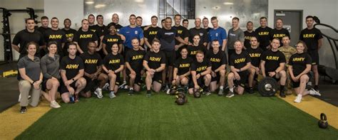 U.S. Army FORSCOM Commander Pumps Iron with the 10th Combat Aviation ...