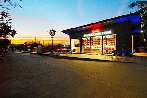 DELLA FUDGE AND CHIKKI STORE, Lonavala - Restaurant Reviews, Phone ...