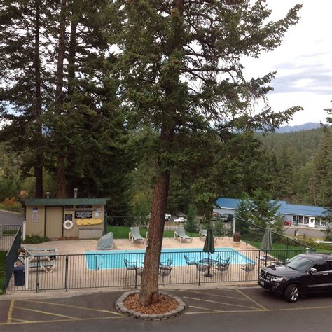TIMBERS MOTEL (Bigfork) - Motel Reviews, Photos, Rate Comparison ...