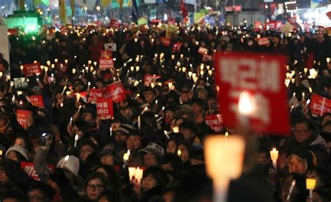 首尔连续第10个周末 60万人集会倒朴槿惠