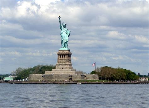 1080x2400 statue of liberty, new york city, liberty island 1080x2400 ...