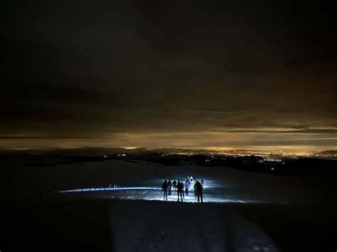 Ciaspolata o escursione su neve in Lessinia, cena in rifugio e rientro ...