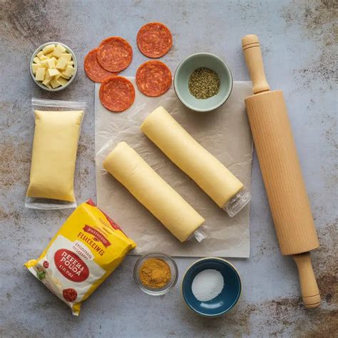 High Protein Low Calorie Pepperoni Pizza Rolls - shinyhappyrecipes.com