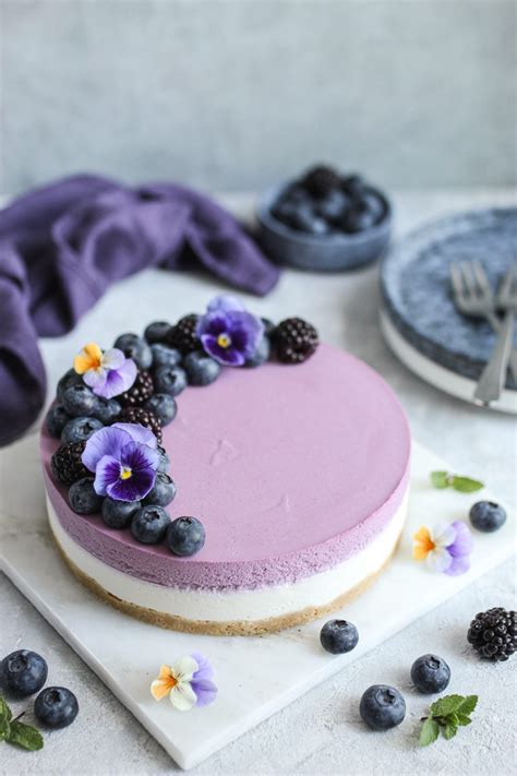 Čizkejk od kupina, borovnica i bele čokolade - Mystic Cakes