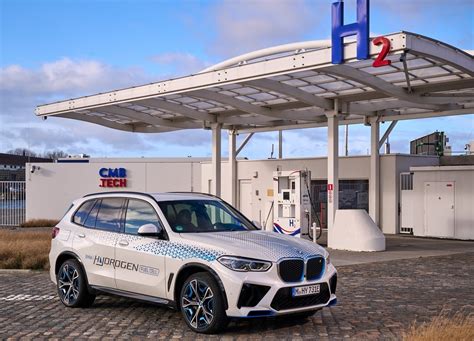 BMW iX5 Hydrogen Concept