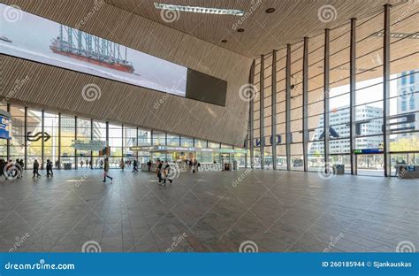 Information Desk 的图像结果