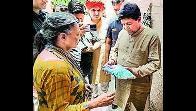 Insects: Insects found in mid-day meal, school principal suspended ...