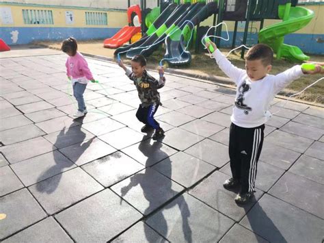 启东信息港-我运动 我快乐——-南阳幼儿园跳绳比赛-教育-校园新闻
