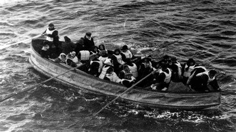 How the bodies of the dead were recovered after the Titanic sank