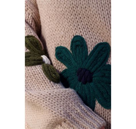 Tamara Women's Chunky Knit Sweater Embroidered Floral Appliqué - TSC.ca