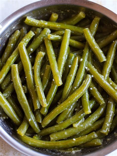 Deliciously Simple Canned Green Beans Recipe