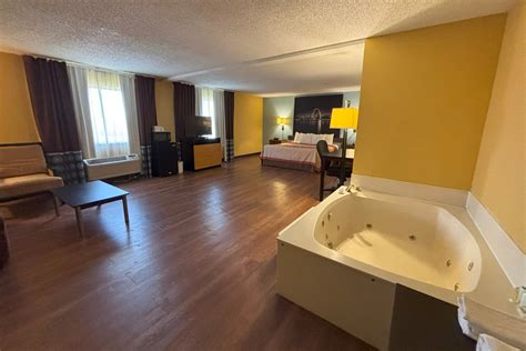 Super 8 by Wyndham O'Fallon | OFallon, IL Hotels