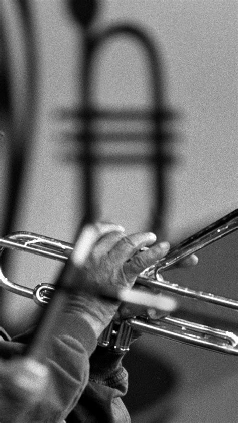 Bing Black Wallpaper 的图像结果