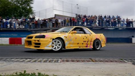 Anri teieri r34 images libres de droit, photos de Anri teieri r34 ...