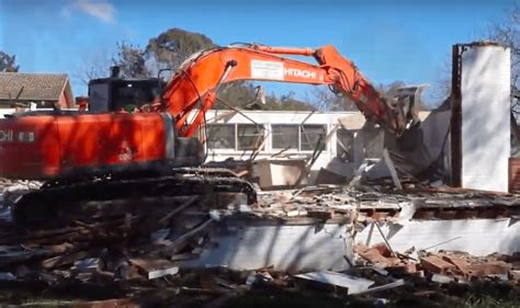 New House Demolition Fail 的图像结果