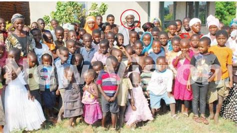 El hombre ugandés que dice ser el padre de 176 niños - AS.com