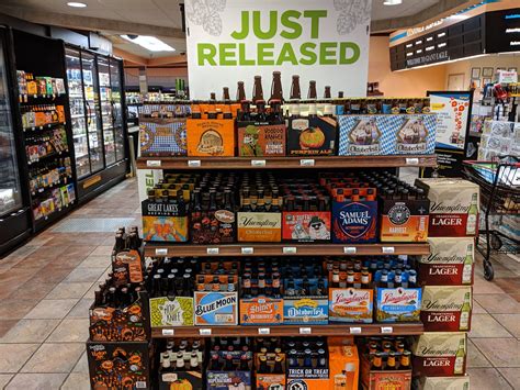 GIANT EAGLE SUPERMARKET - 1050 Mountain Laurel Plaza Route 30, Latrobe ...