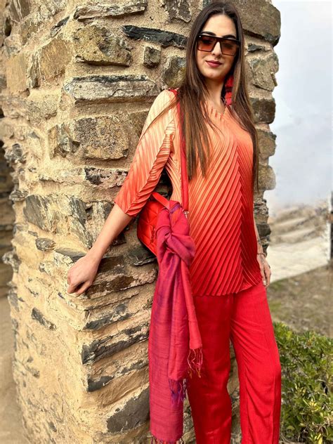 Dora Festive Flamboyance Pure Silk Tessellation Tunic Set – Karmadori ...