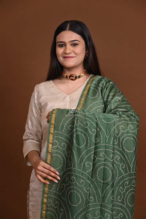 Rakbaa - Green Red Ajrakh Rai Bandhej dupatta in Chanderi. – Rutambhara