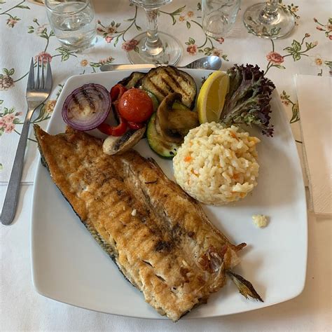 HANU BRATCUTEI (Bratca) - Hotel Reviews & Photos - Tripadvisor