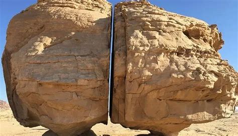 Al Naslaa Rock Formation in Saudi Arabia: A Natural Masterpiece or an ...