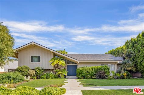 Where Is The Real Brady Bunch House at William Whitfeld blog