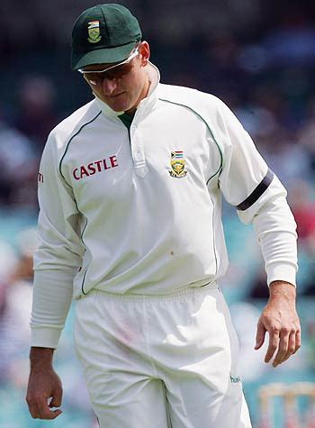 Graeme Smith ponders his options as Australia pile it on | ESPNcricinfo.com