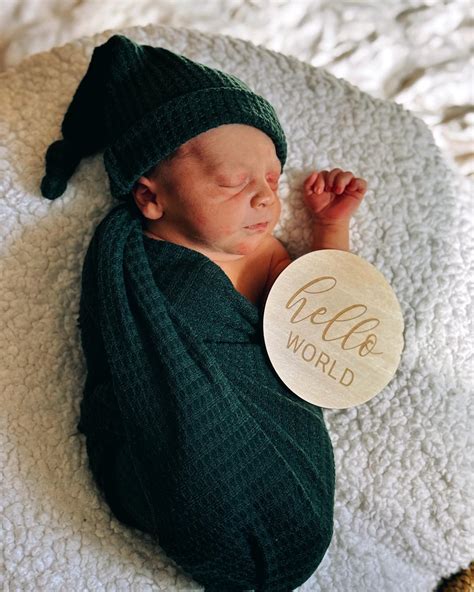 Christen Whitman | Mom & dad #25wks🥹 | Instagram