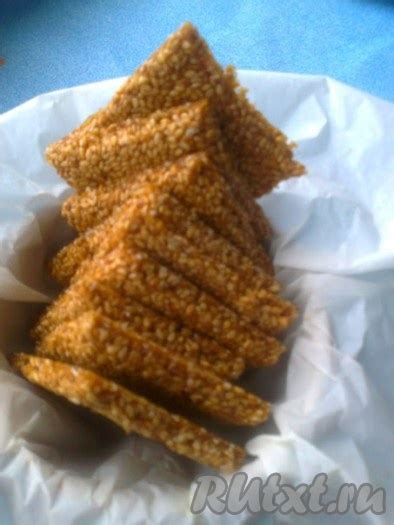 Козинаки из кунжута медовые: калорийность на 100 г, КБЖУ, нутриенты и ...