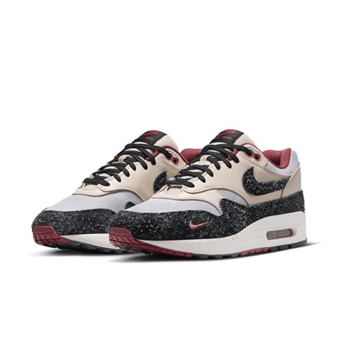 Air Max 1 'Vast Grey and Pearl White' (FD5743-200) release date. Nike SNKRS