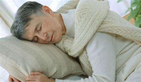 老人“趴着睡”，对心血管健康不利？医生建议父母用这两种睡姿 [6P]|医疗保健 - 武当休闲山庄 - 稳定,和谐,人性化的中文社区