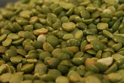 Nutritional Facts for Homemade Split Pea Soup | 2bstronger.com