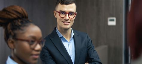 6 Business Majors For Your Goals: 2024 Guide | Coursera